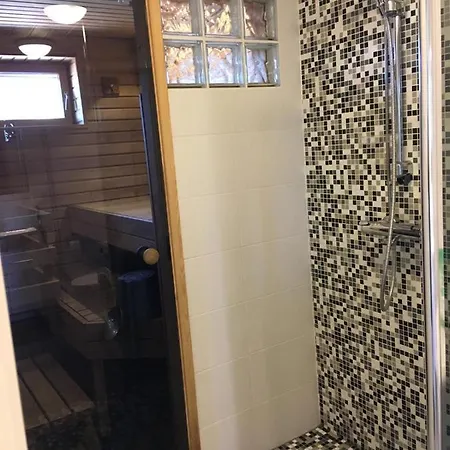 Spacious And Fresh 2Br Home Close By Lake And Park