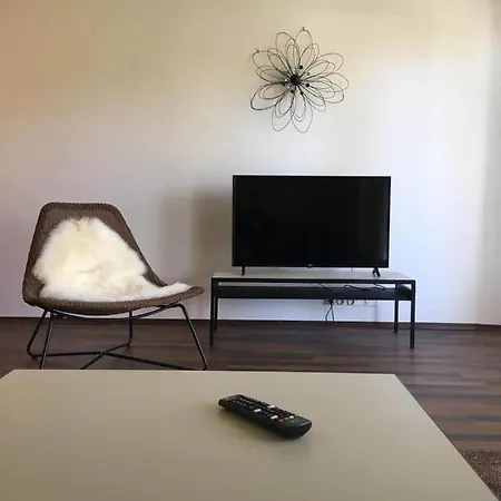 Spacious And Fresh 2Br Home Close By Lake And Park